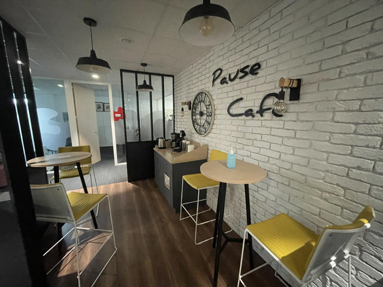 Bureau Tours 401m² Location bureau Tours Indre-et-Loire OLBUR2419703 1